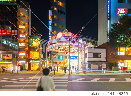 JR中央線・阿佐ヶ谷駅 駅前夜景風景 JR中央線・阿佐ヶ谷駅 駅前夜景風景 141449236