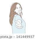 未来へ踏み出そうと手を差し伸べる笑顔の女性 シンプル線画イラスト 141449937