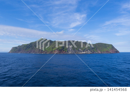 伊豆諸島の青ヶ島 141454568