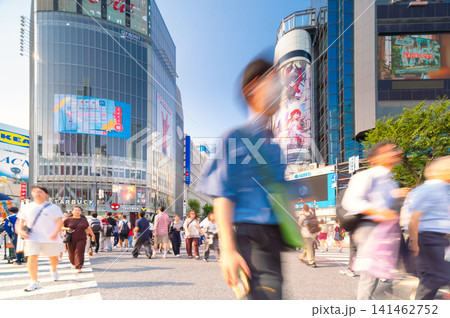 渋谷スクランブル交差点 酷暑日 Jul. 2026 渋谷スクランブル交差点 酷暑日 Jul. 2026 141462752