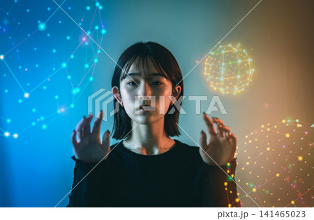 球体ネットワークを操作する女性 141465023