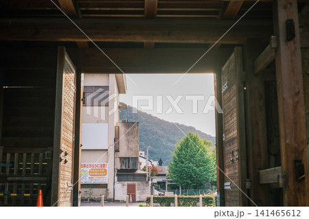 【#舞鶴】田辺城城門から望む新緑と山並みの風景 【#舞鶴】田辺城城門から望む新緑と山並みの風景 141465612