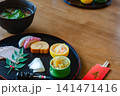 正月のお祝い膳、おせち料理と味噌汁 141471416