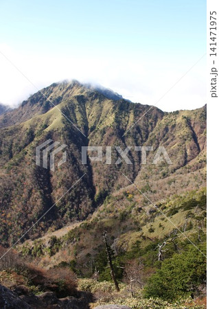 石鎚山 天狗岳 墓場尾根 南尖峰 最高峰 愛媛県 絶景 登山 バリエーションルート 絶壁 自然環境 石鎚山 天狗岳 墓場尾根 南尖峰 最高峰 愛媛県 絶景 登山 バリエーションルート 絶壁 自然環境 141471975