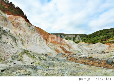 北海道 登別 地獄谷の風景 北海道 登別 地獄谷の風景 141478184