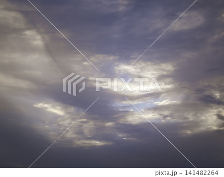 雲間から見える青空 雲間から見える青空 141482264