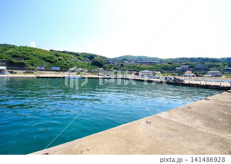 穏やかな夏の『日本海』… 新潟【笠島海水浴場】 穏やかな夏の『日本海』… 新潟【笠島海水浴場】 141486928