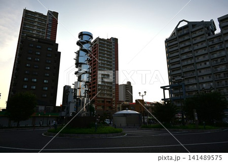夏の夕方の与野駅前　埼玉 141489575
