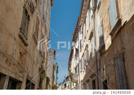 Narrow historic street in old town Rovinj, Istria, Croatia. 141493030