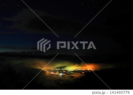 岩手県遠野市　夜明けの風景 141493779
