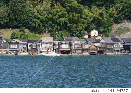 舟屋の並ぶ風景 舟屋の並ぶ風景 141494787