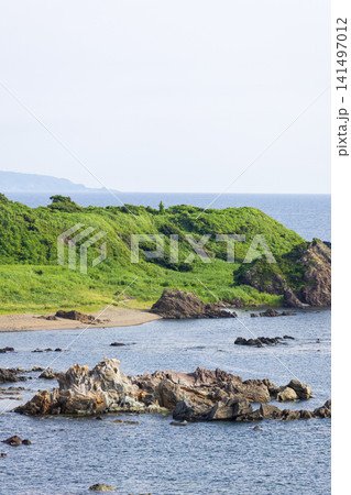 夏の佐渡の海の風景 141497012
