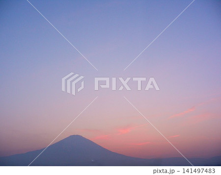 静岡県御殿場、綺麗な夕焼けと「富士山」Pm6.56 静岡県御殿場、綺麗な夕焼けと「富士山」Pm6.56 141497483