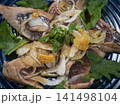 カツオのたたき、妻の手作り家庭料理、家庭で楽しむ夕ご飯、幸せ家族、2026/7/23 141498104