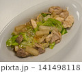 肉野菜ガーリック炒め、妻の手作り家庭料理、家庭で楽しむ夕ご飯、幸せ家族、2026/7/23 141498118