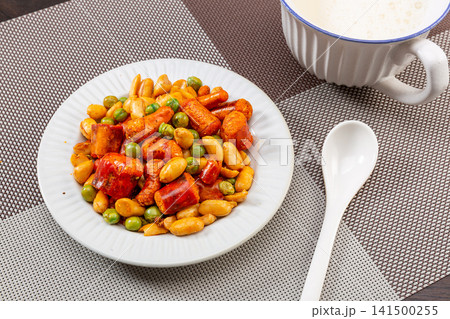 spicy crispy chili pepper crusts mixed with roasted peanuts snack spicy crispy chili pepper crusts mixed with roasted peanuts snack 141500255