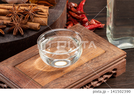 pure Tianjin Duliu white vinegar clear fermented seasoning for cooking and dressing pure Tianjin Duliu white vinegar clear fermented seasoning for cooking and dressing 141502390