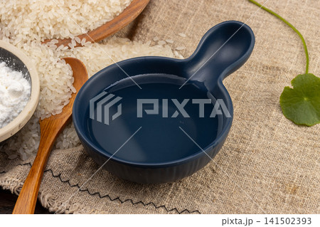 pure Tianjin Duliu white vinegar clear fermented seasoning for cooking and dressing pure Tianjin Duliu white vinegar clear fermented seasoning for cooking and dressing 141502393