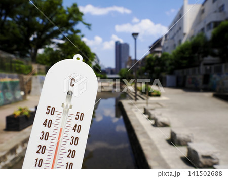 35℃以上の猛暑イメージ 35℃以上の猛暑イメージ 141502688
