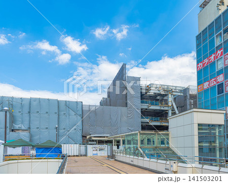 再開発工事が進む松戸駅の商業施設 再開発工事が進む松戸駅の商業施設 141503201