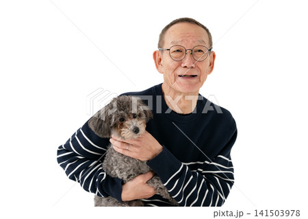 おじいちゃんと犬 おじいちゃんと犬 141503978
