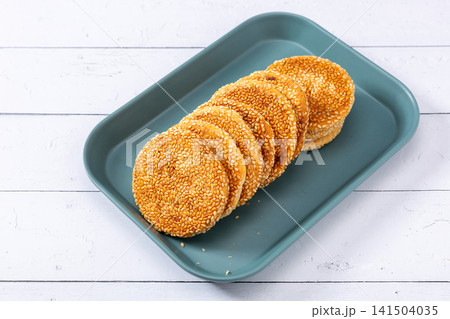 traditional Sesame Baked Pastry Cake Crispy Sweet Wheat Cookie 141504035