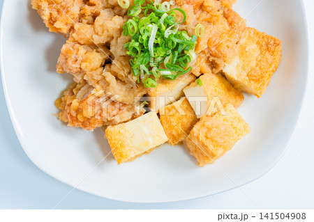 鶏肉のみぞれ煮 厚揚げ入りの和風おかず 鶏肉のみぞれ煮 厚揚げ入りの和風おかず 141504908