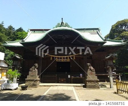 二宮神社の荘厳な拝殿｜千葉県船橋市の歴史ある神社建築 141508731