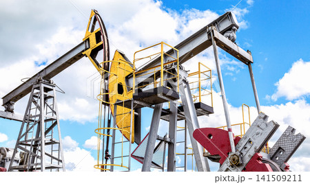 Working pump jack fracking crude extraction machine Working pump jack fracking crude extraction machine 141509211