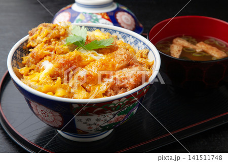 カツ丼 141511748