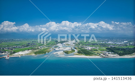 7月末、高気温高湿度の富山県黒部川河口周辺 7月末、高気温高湿度の富山県黒部川河口周辺 141513436