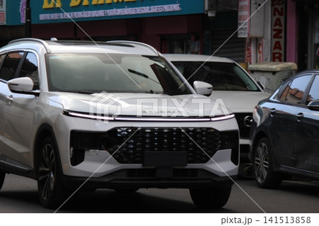 北米・メキシコ・中南米で人気のSUVやピックアップトラックの車両デザイン、オフロード。エクステリア 141513858