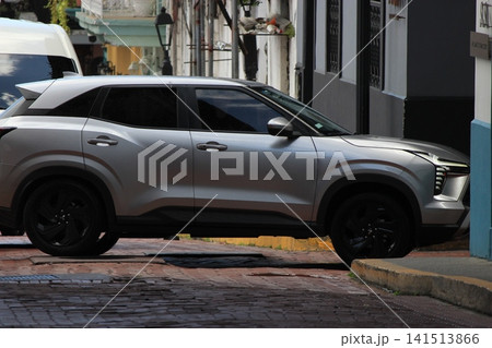 北米・メキシコ・中南米で人気のSUVやピックアップトラックの車両デザイン、オフロード。エクステリア 141513866