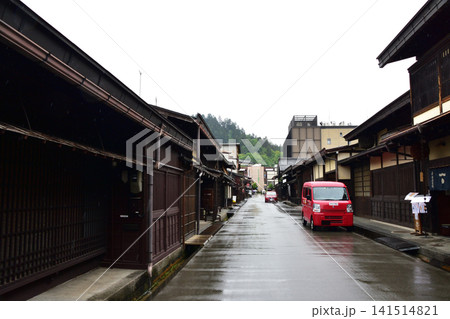 岐阜県高山市の街風景(2023年雨模様) 141514821