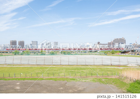 【京急本線】多摩川を渡る12連の品川方面の快速特急 【京急本線】多摩川を渡る12連の品川方面の快速特急 141515126