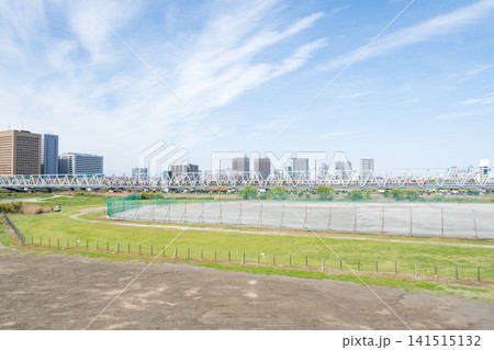 【京急本線】多摩川を渡る12連の横浜方面の特急列車 【京急本線】多摩川を渡る12連の横浜方面の特急列車 141515132