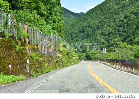岐阜県下呂市国道41号の風景(2023年) 岐阜県下呂市国道41号の風景(2023年) 141515155