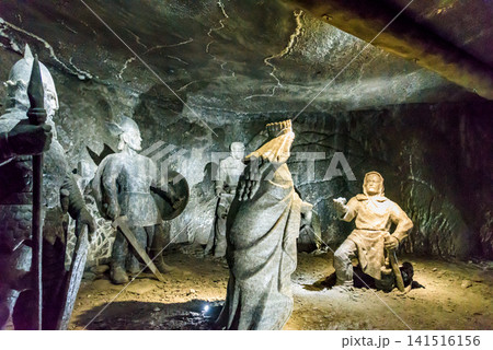 ポーランド・ヴィエリチカ岩塩坑 地下礼拝堂の岩塩彫刻群 世界遺産 ポーランド・ヴィエリチカ岩塩坑 地下礼拝堂の岩塩彫刻群 世界遺産 141516156