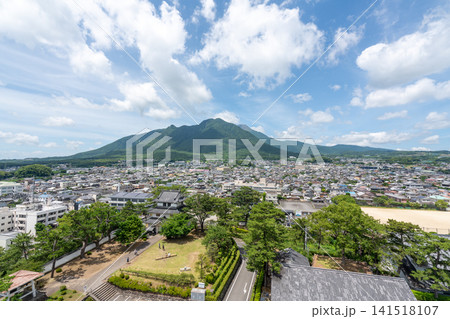 眉山と島原城の本丸庭園・市街地を望むパノラマ長崎 眉山と島原城の本丸庭園・市街地を望むパノラマ長崎 141518107