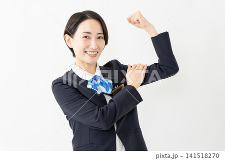 制服を着た受付係の女性 ジョブイメージ 制服を着た受付係の女性 ジョブイメージ 141518270