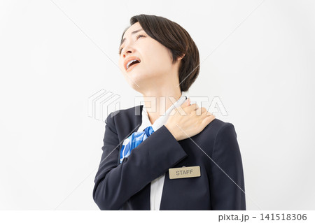 制服を着た受付係の女性 ジョブイメージ 制服を着た受付係の女性 ジョブイメージ 141518306