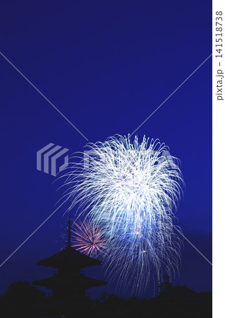 斑鳩法起寺塔と花火 141518738