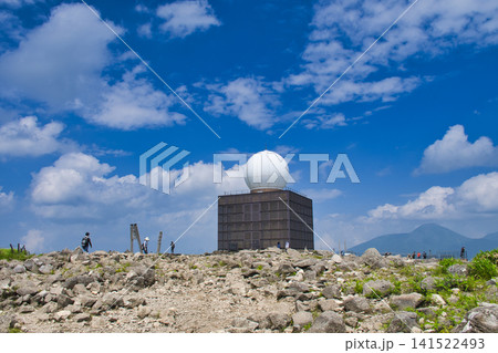 【長野県】夏の霧ヶ峰高原～車山山頂の風景 141522493