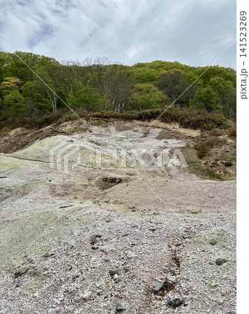 泥湯温泉奥山旅館前の風景 141523269
