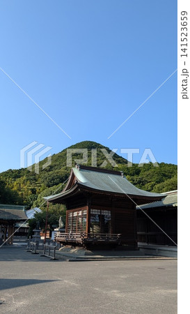 青空と神社境内〜宮地嶽神社 青空と神社境内〜宮地嶽神社 141523659