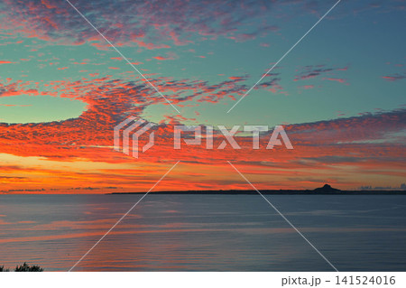 沖縄の夕日 沖縄の夕日 141524016