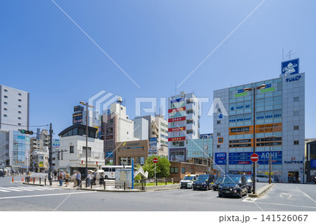 R新小岩駅南口の駅舎と駅前風景(東京都葛飾区) R新小岩駅南口の駅舎と駅前風景(東京都葛飾区) 141526067