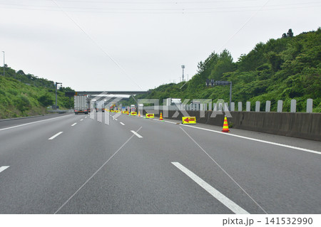 高速道路の路面補修工事(2023年) 141532990