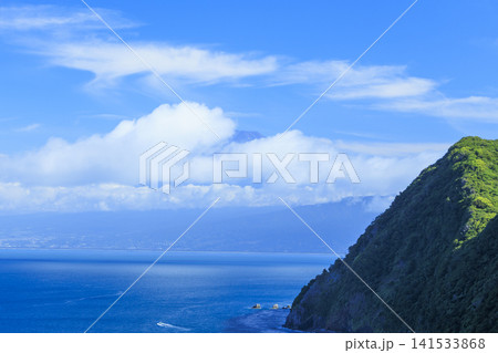 西伊豆から見た駿河湾と富士山 西伊豆から見た駿河湾と富士山 141533868