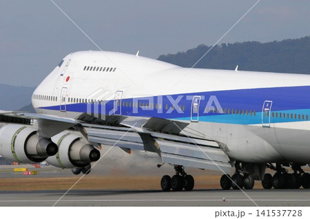 B747 フラップとスポイラーを展開 B747 フラップとスポイラーを展開 141537728